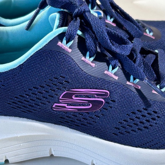 Skechers Arch Comfort Women's Navy Pink Blue Running Shoes Sneakers Size 6 NWT - Picture 2 of 11